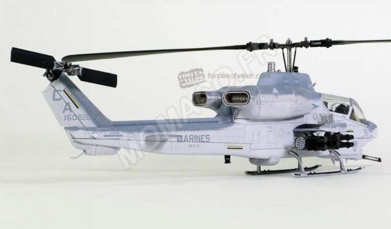 Hélicoptère d’attaque « Whiskey Cobra » US Marine 1/48