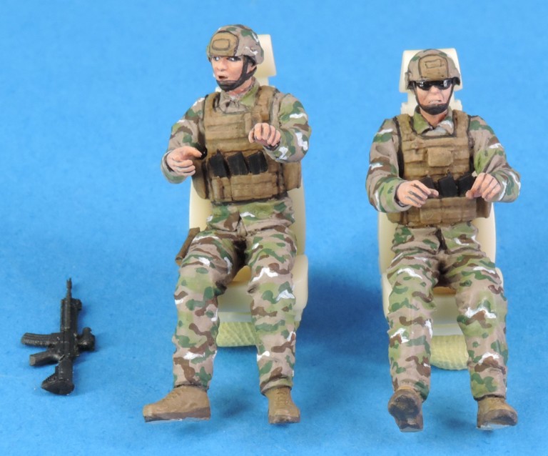 Figurines groupe combat français 2024