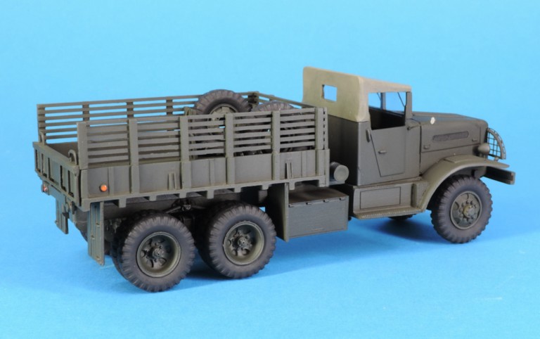 Camion US white 666 cargo