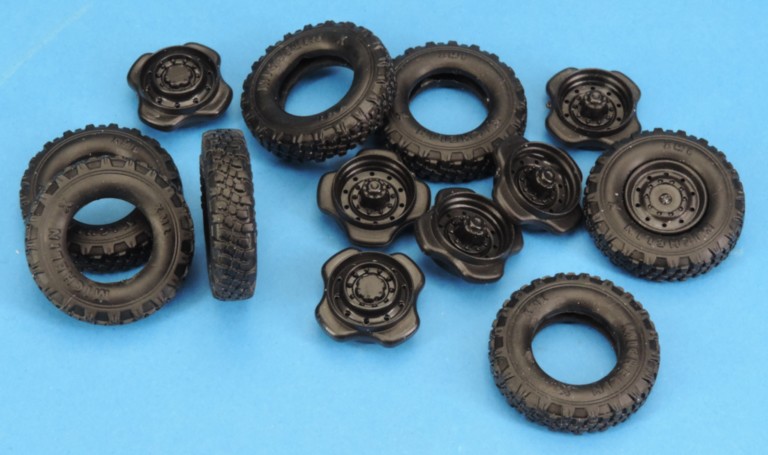 Set of 7 Renault GBC 13 R 22.5 XML wheels